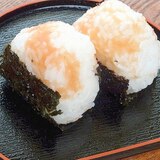 夜食に☆　風味抜群「タラコ岩海苔むすび」